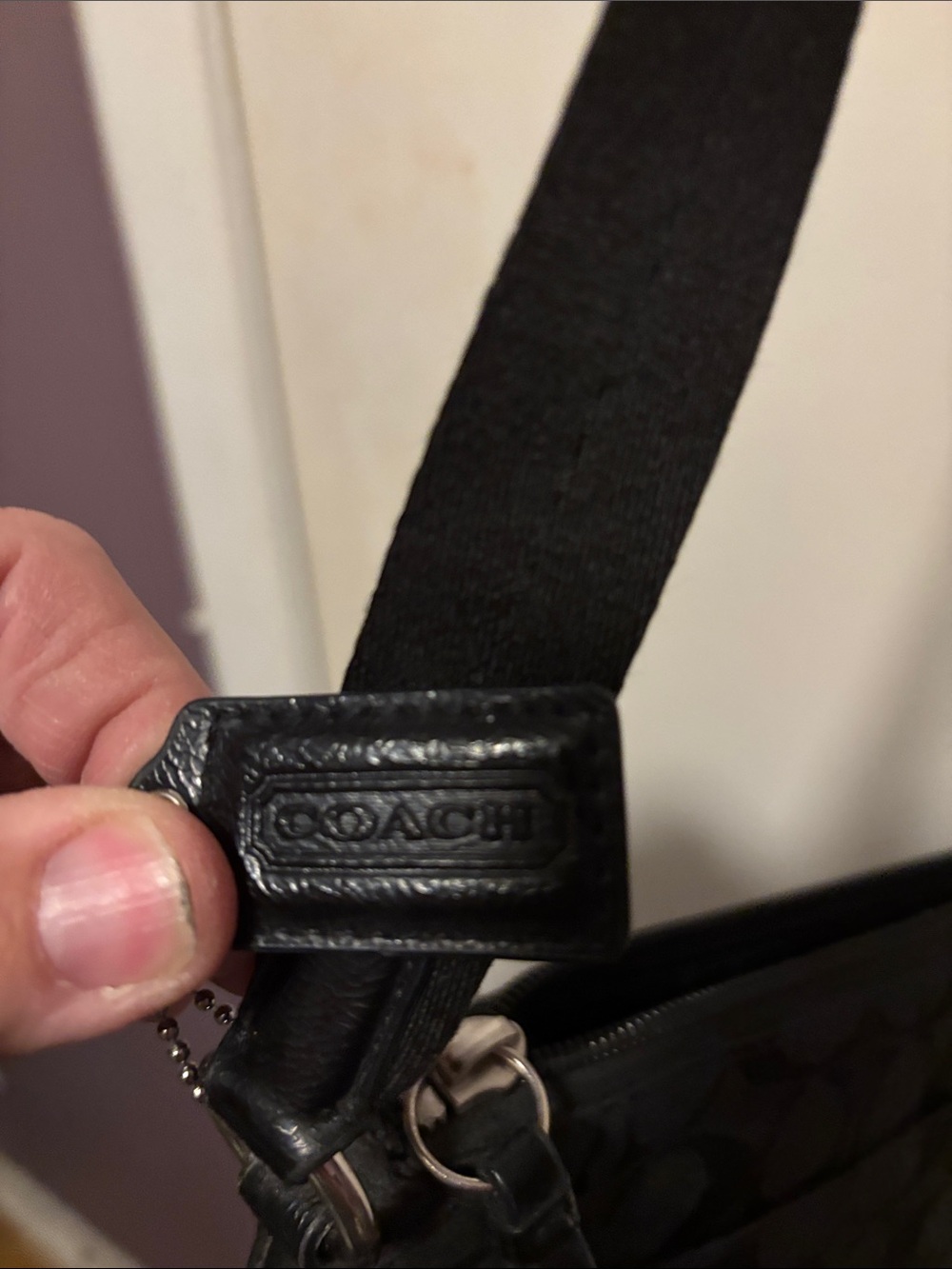Coach Black Crossbody Sling Bag - Casual Everyday Carry - Picture 4 of 4